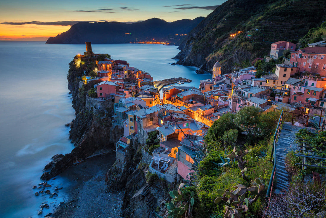 Vernazza (Cinque Terre, Italy), during sunset 2000pc Puzzle