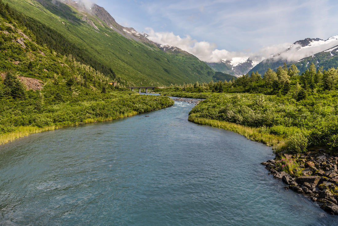 Bear Valley River on Alaska's Kenai Peninsula 2000pc Puzzle