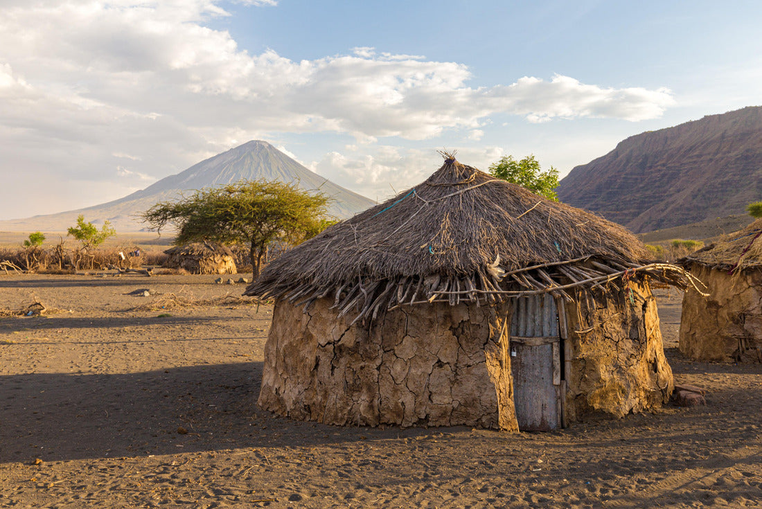 Noah Jigsaw Puzzle Maasai Boma in the Lake Natron Area, Tanzania 2000 pieces