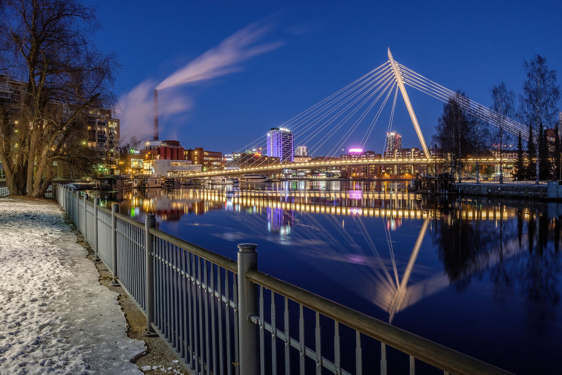 Laukonsilta bridge at night in Tampere center 2000pc Puzzle