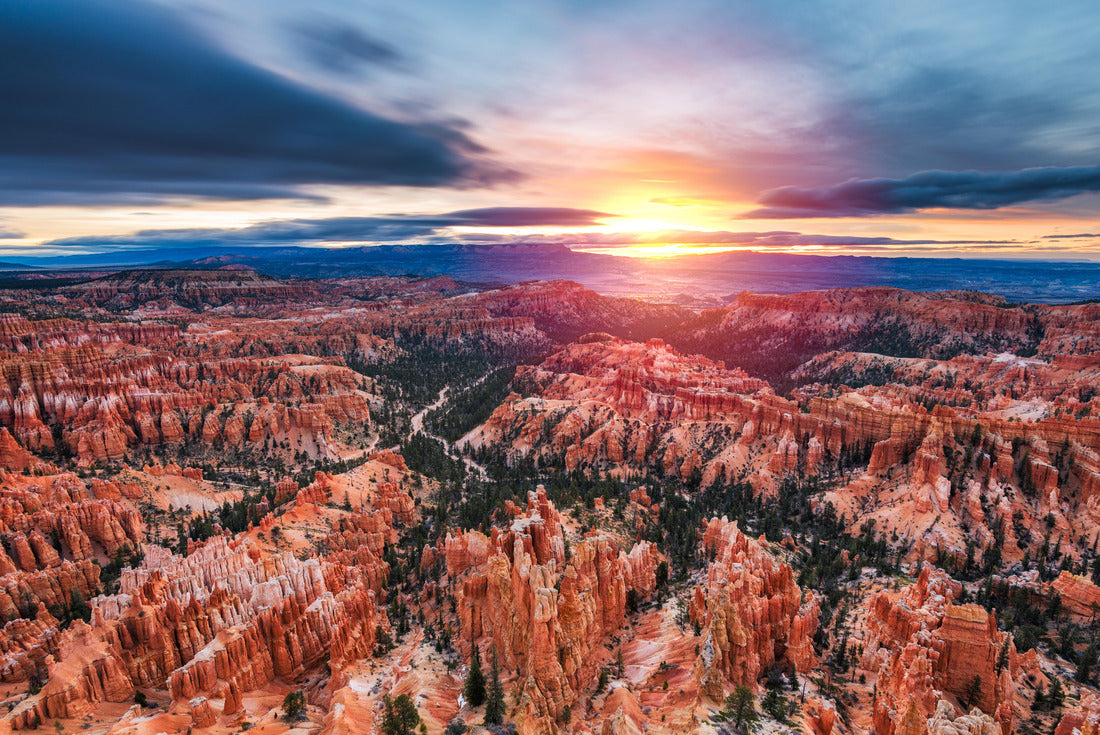 Bryce Canyon National Park, Utah, USA at dawn 2000pc Puzzle