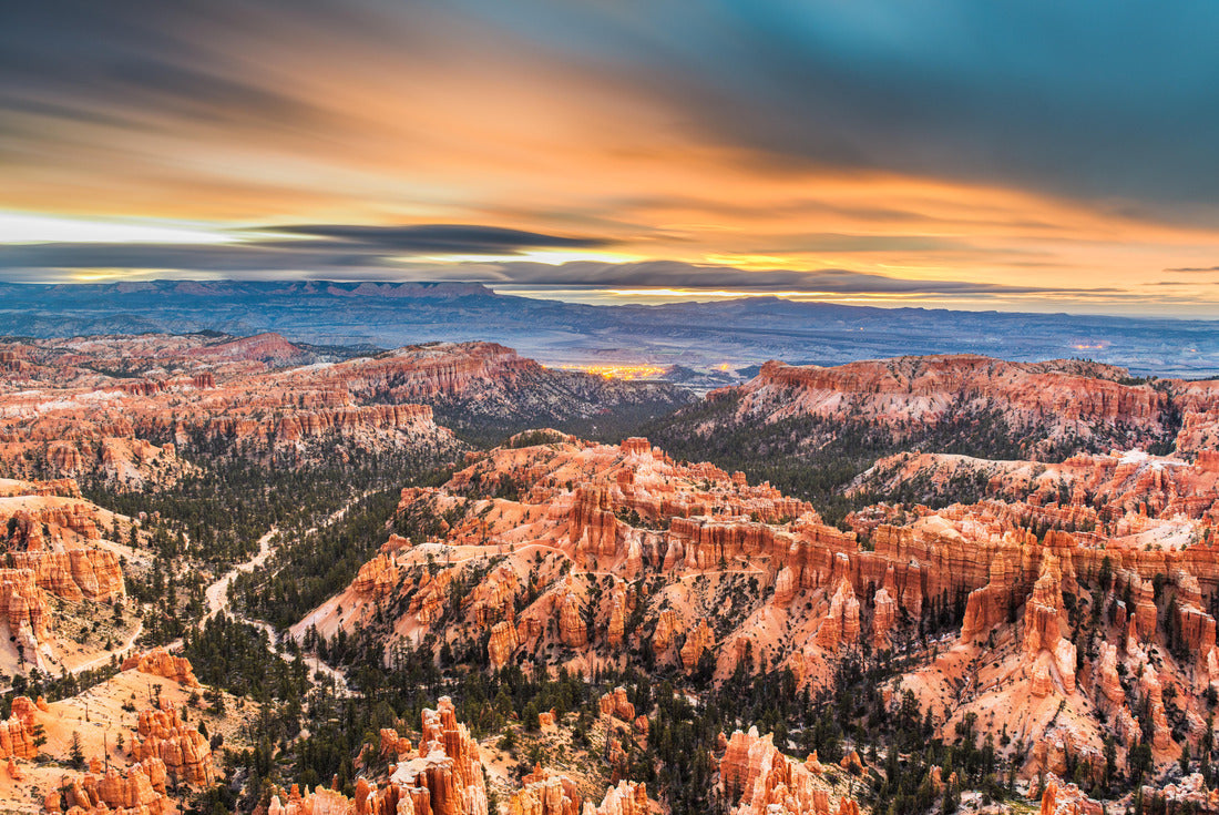 Bryce Canyon National Park, Utah, USA at dawn 2000pc Puzzle