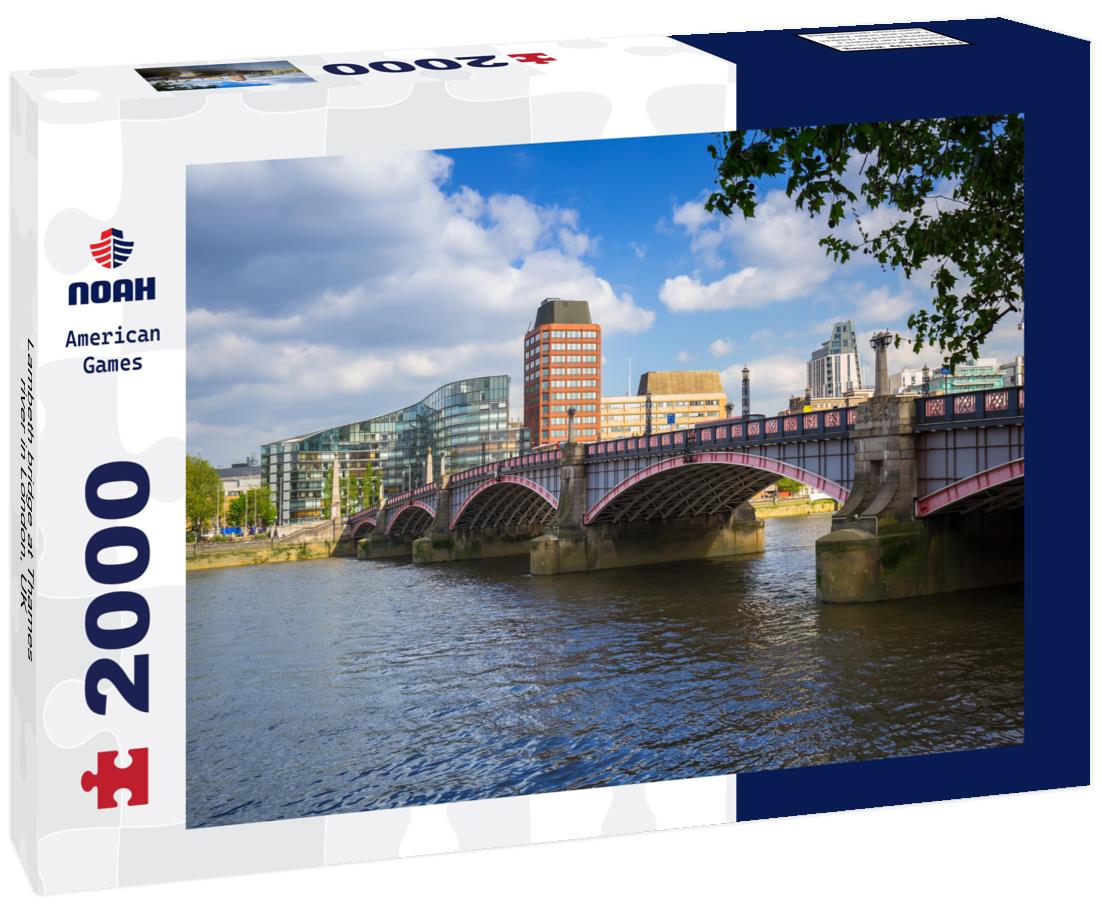Lambeth bridge at Thames river in London, UK 2000pc Puzzle