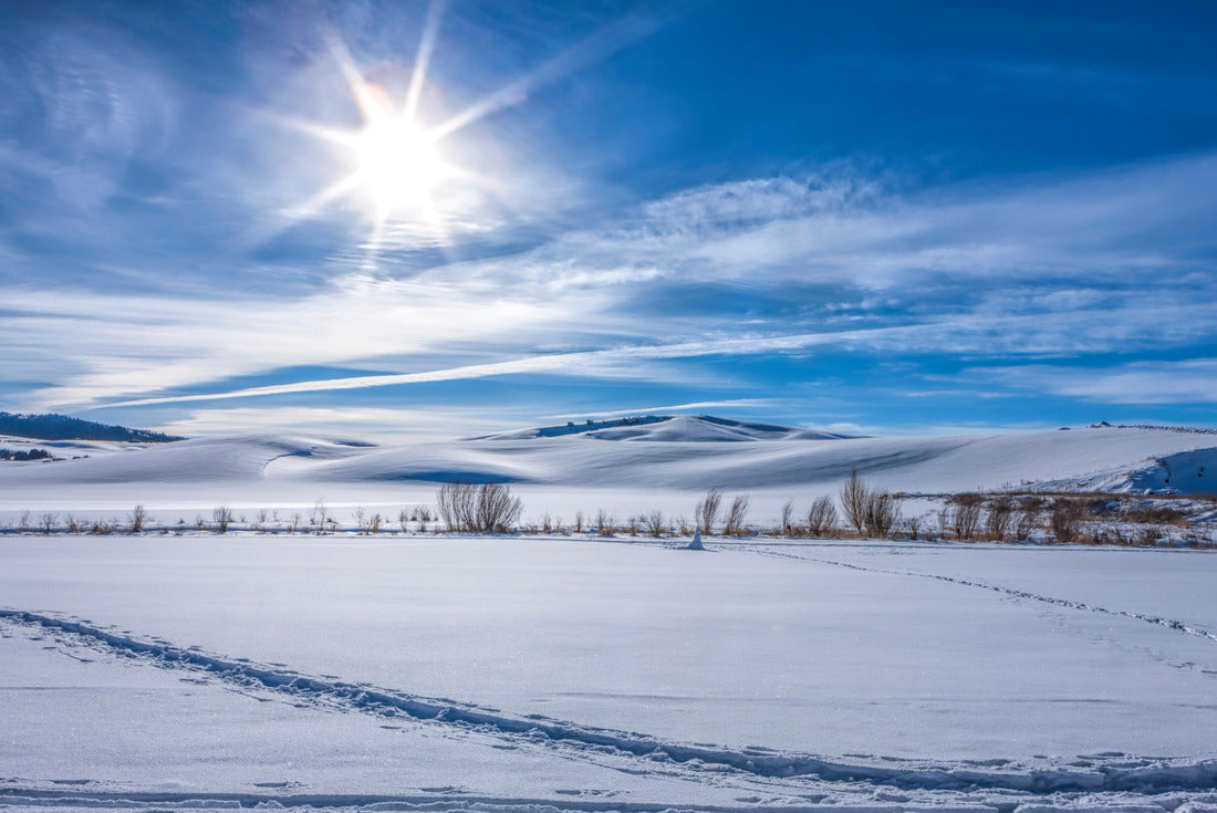 Sun shines over snowy field in Moscow, Idaho 2000pc Puzzle