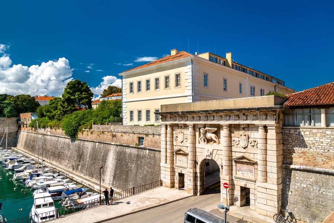 Kopnena Vrata, a city gate of Zadar, Croatia 2000pc Puzzle