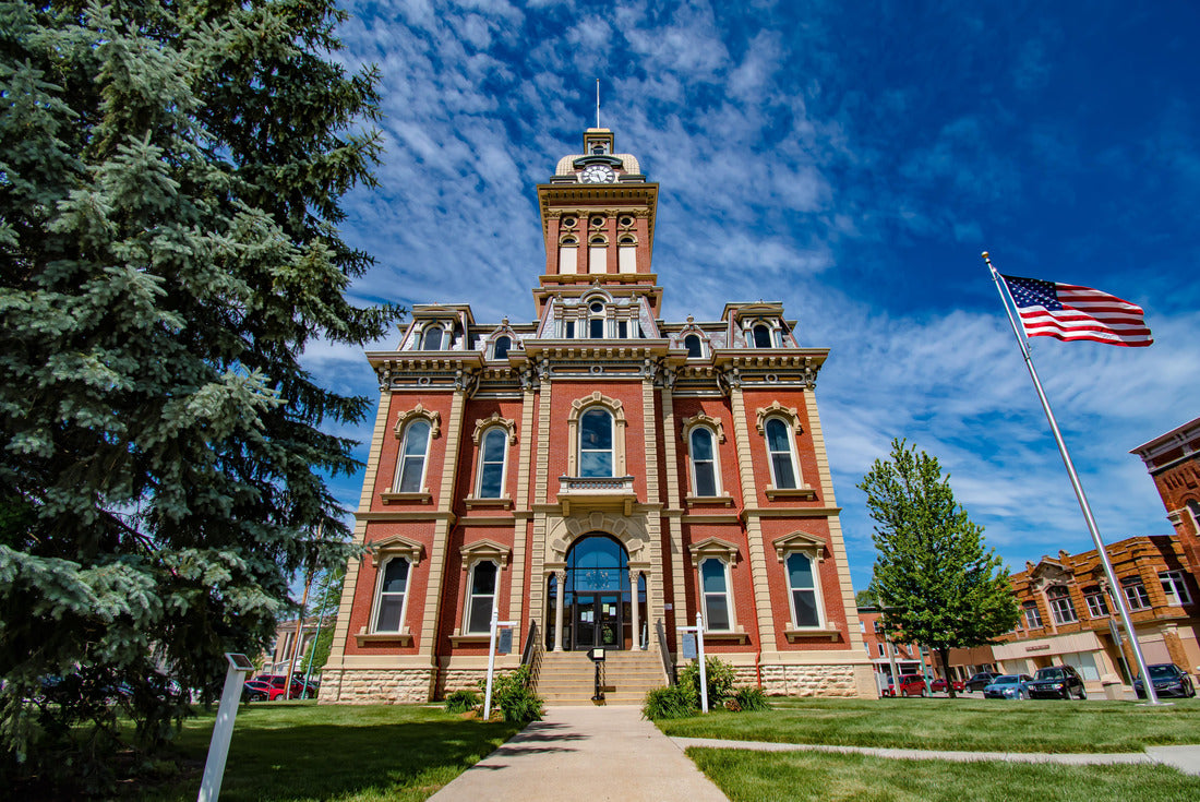 Noah Jigsaw Puzzle Adams County Courthouse in Decatur, Indiana 2000 pieces