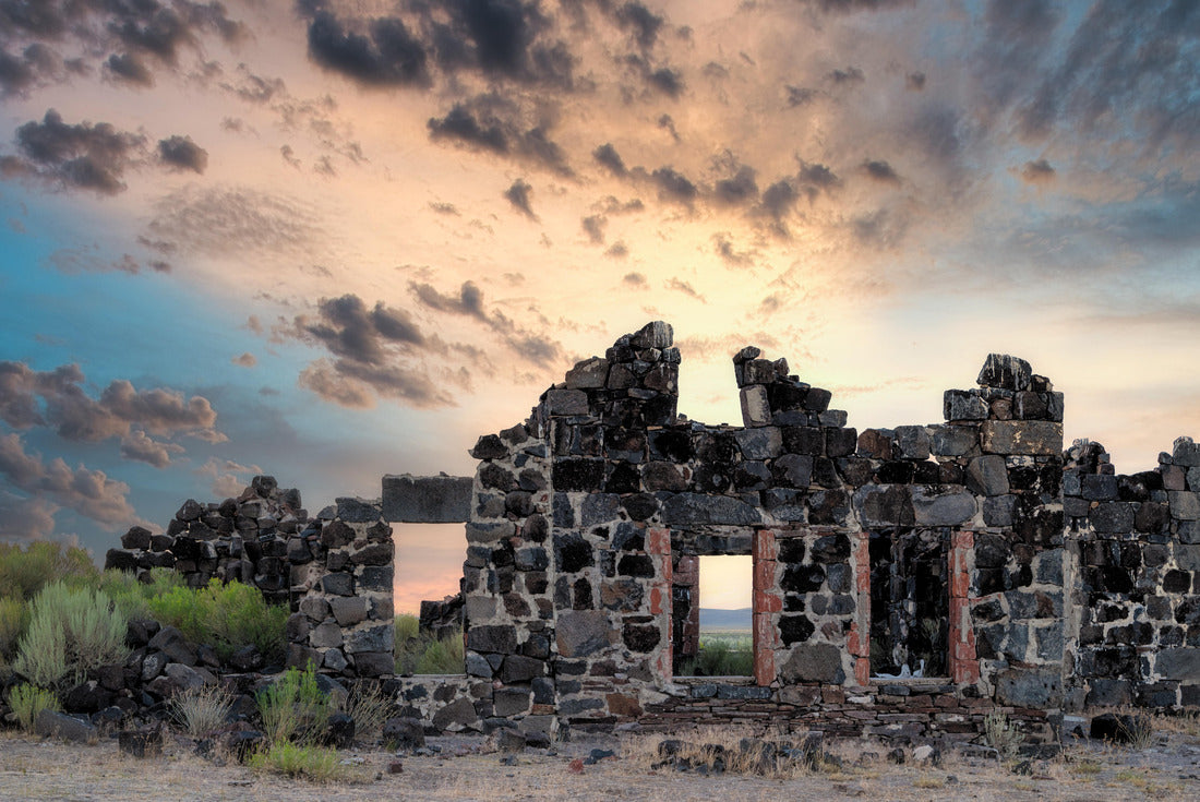 Idaho desert stone building ruins at sunset 2000pc Puzzle