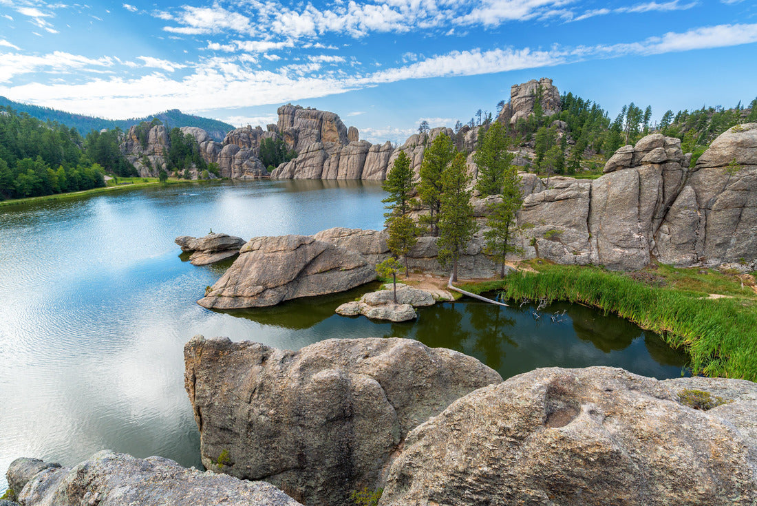 Beautiful Sylvan Lake in Custer State Park 2000pc Puzzle