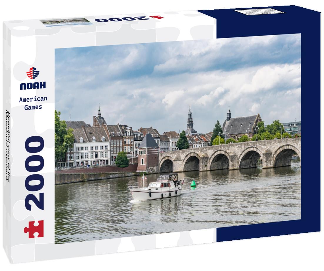 Beautiful view of the Maastricht riverbank 2000pc Puzzle