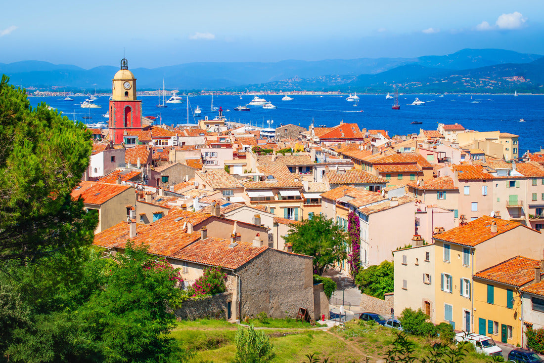 Old town of St. Tropez in Provence, France 2000pc Puzzle