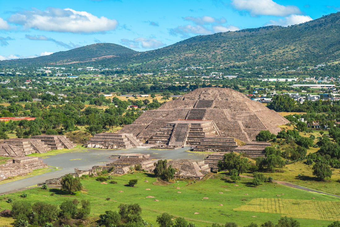Pyramid of the Moon in Teotihuacan, Mexico 2000pc Puzzle