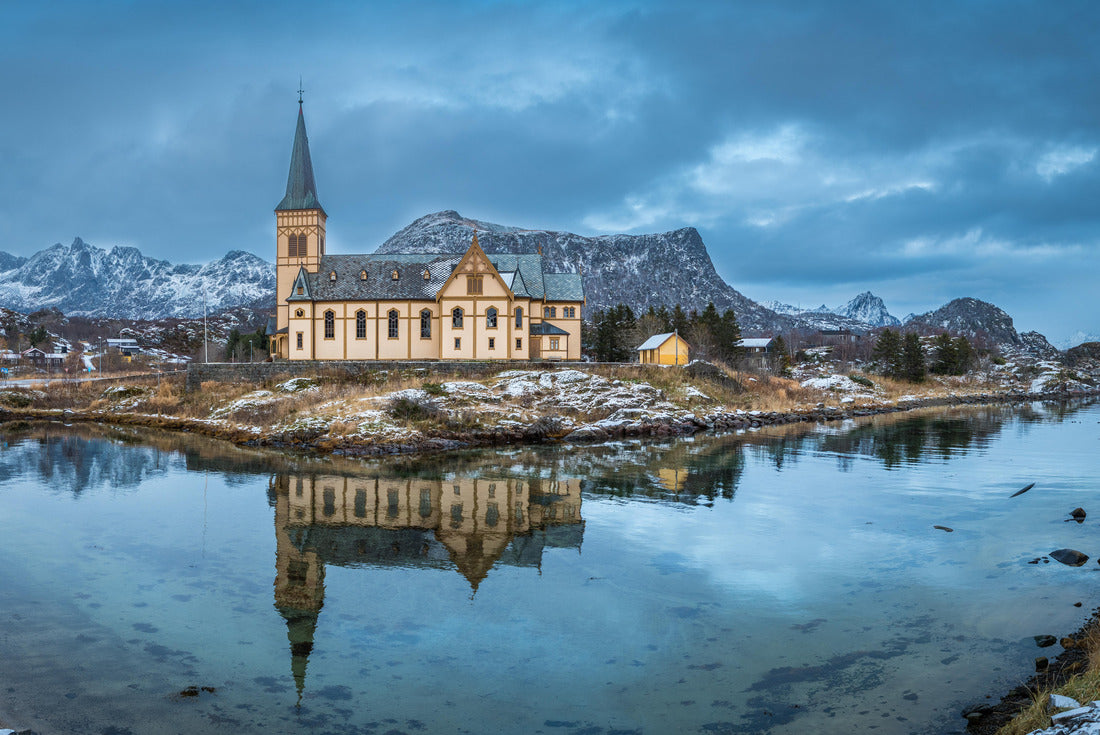 Famous Vaganian church in Kabelvag, Norway 2000pc Puzzle