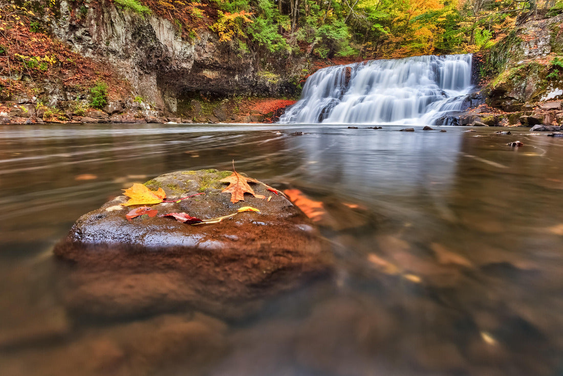 Wadsworth Falls during Autumn, Connecticut 2000pc Puzzle