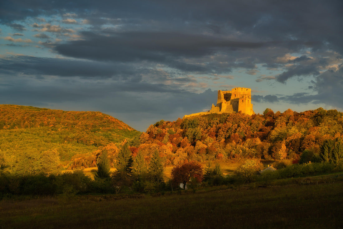 Csesznek medieval castle ruins in Hungary 2000pc Puzzle