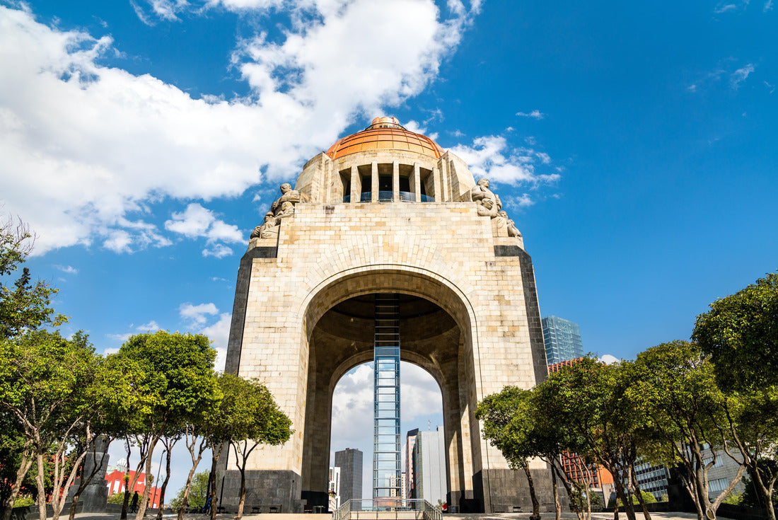 Monument to the Revolution in Mexico City 2000pc Puzzle