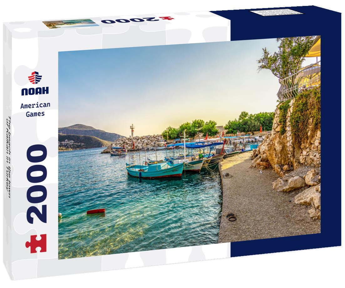The beach in the town of Kalkan in Turkey 2000pc Puzzle
