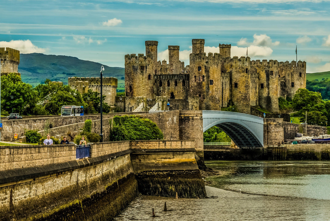 Conwy Castle, North Wales, United Kingdom 2000pc Puzzle