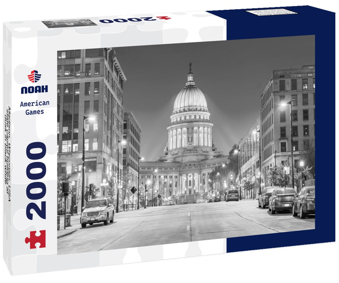 Madison, Wisconsin, USA state capitol building at dusk 2000pc PuzzleBlack and White