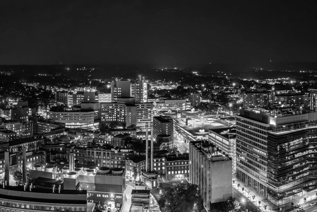 New Haven, Connecticut by night. New Haven is the second-largest city in Connecticut after Bridgeport 2000pc PuzzleBlack and White