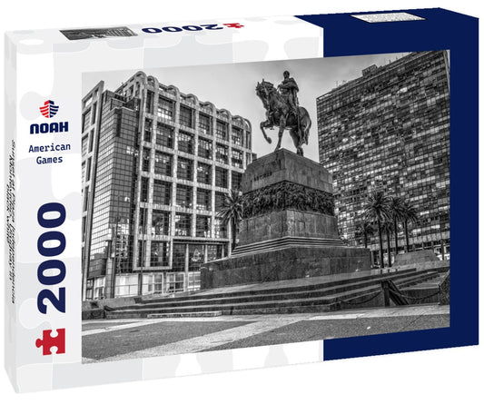 Noah Jigsaw Puzzle Sunset at Plaza Independencia, Montevideo, Uruguay in black white 2000 pieces