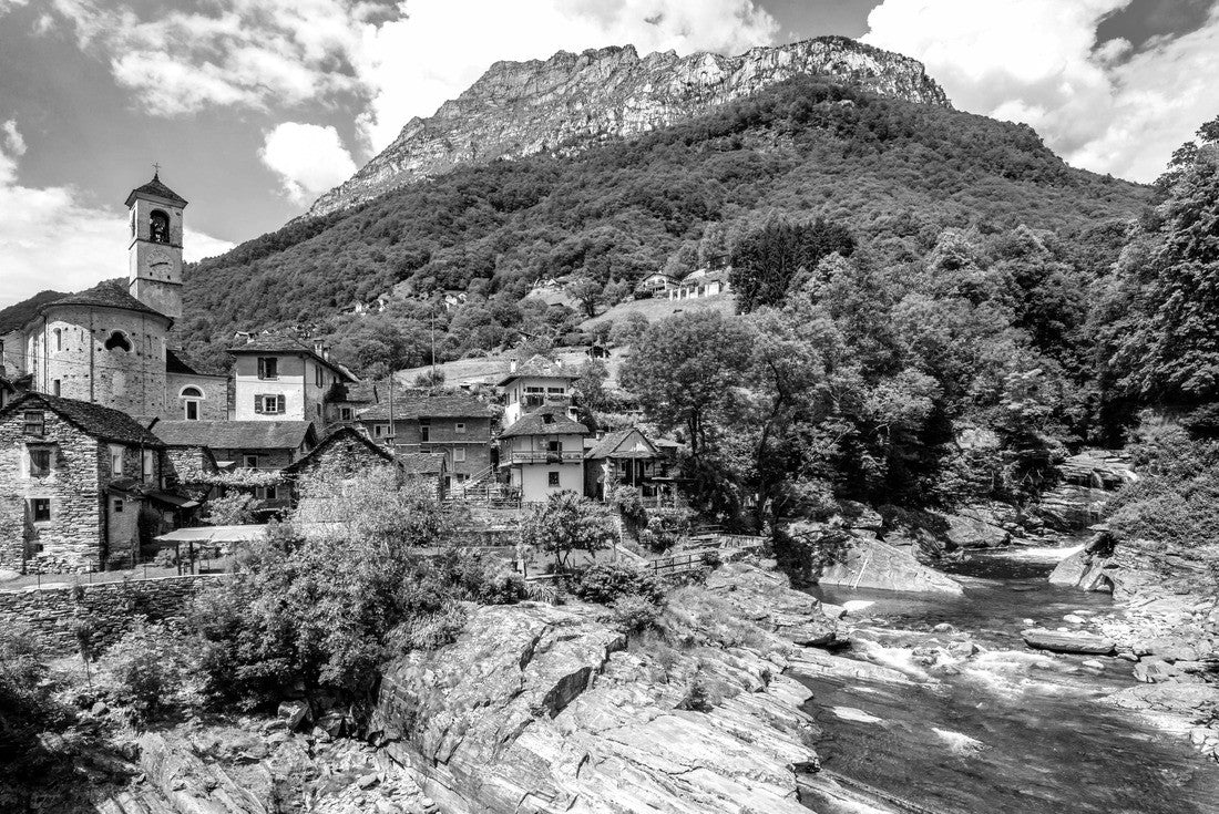 Lavertezzo, Verzasca Valley, Ticino, Switzerland 2000pc PuzzleBlack and White