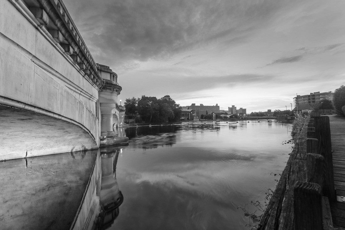 The River Lights on the St Jospeph River, South Bend, Indiana 2000pc PuzzleBlack and White