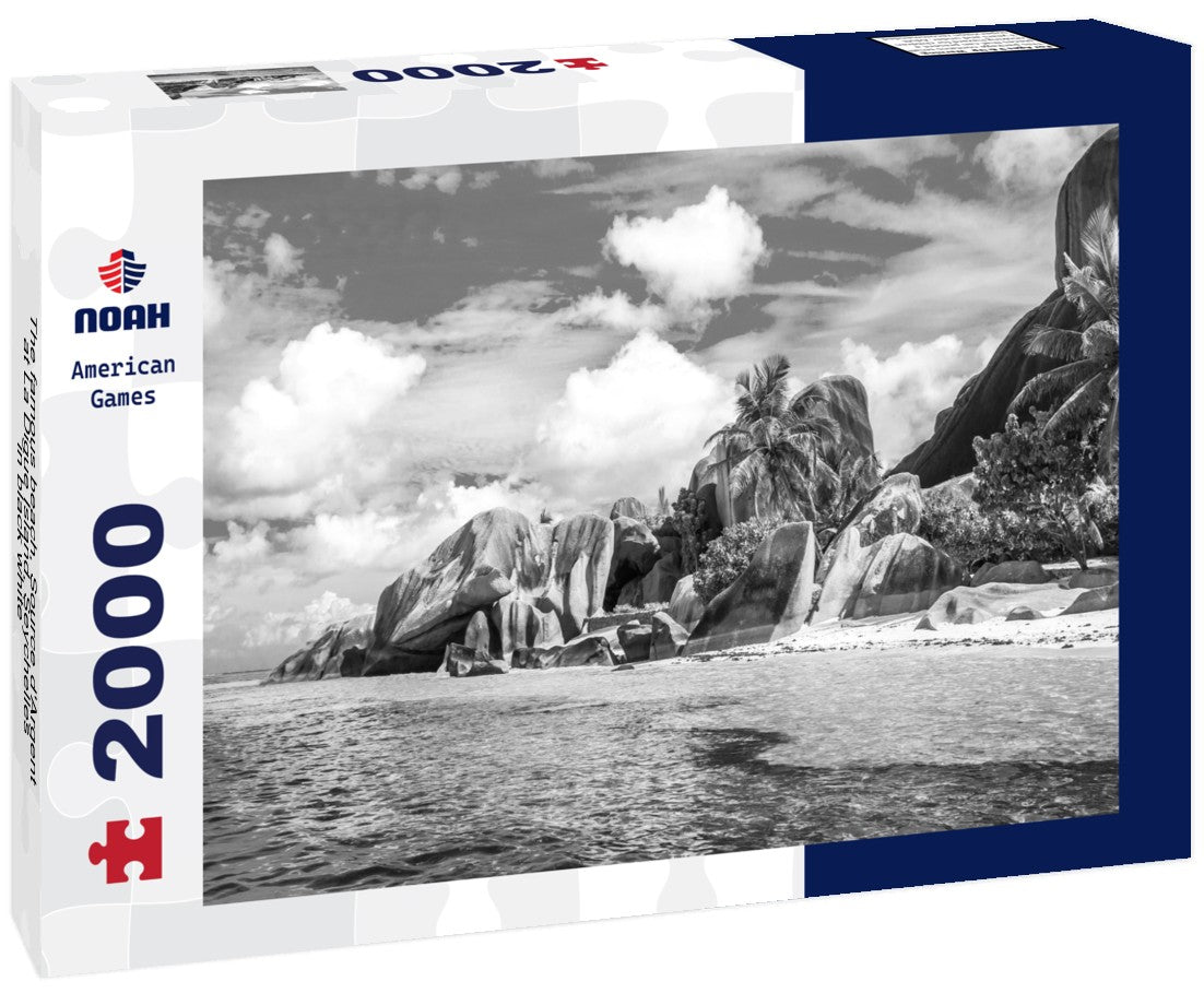 The famous beach, Source d'Argent at La Digue Island, Seychelles 2000pc PuzzleBlack and White