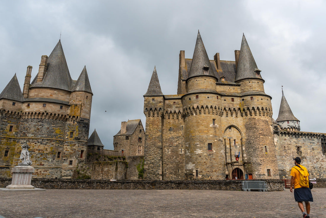 Castle of Vitre, Brittany, France 2000pc Puzzle