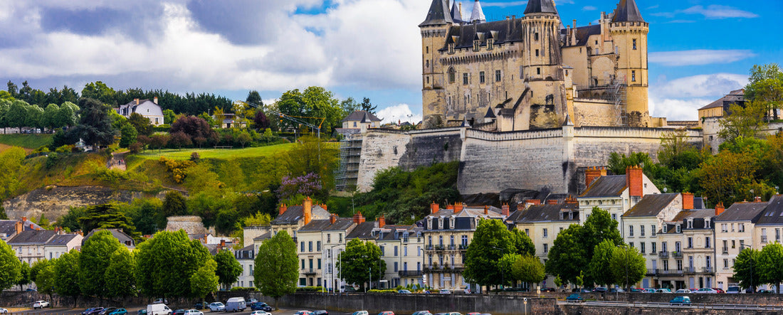 Saumur. Saumur, France 2000pc Panoramic Puzzle
