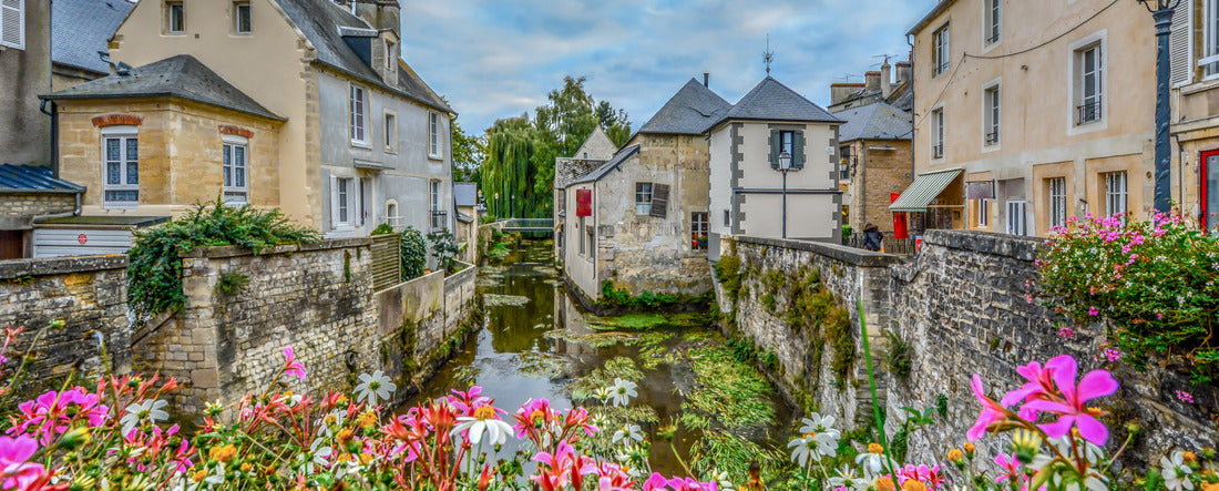 Bayeux France 2000pc Panoramic Puzzle