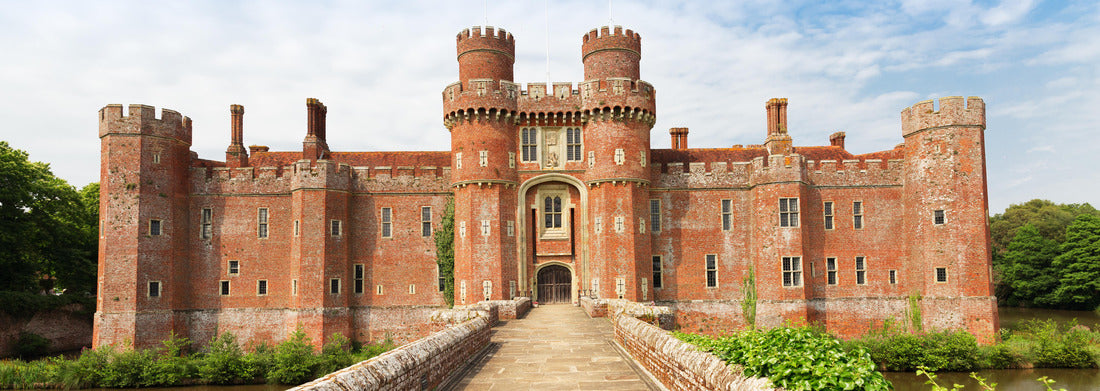 Noah Jigsaw Puzzle Brick castle Herstmonceux in England, panorama Panorama 1000 Pieces