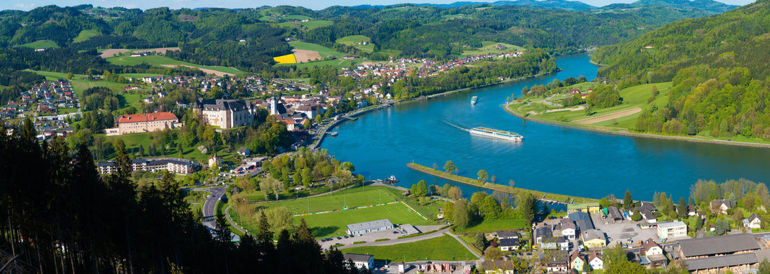 Noah Jigsaw Puzzle Danube panorama with passenger ships near Grein, panorama Panorama 1000 Pieces