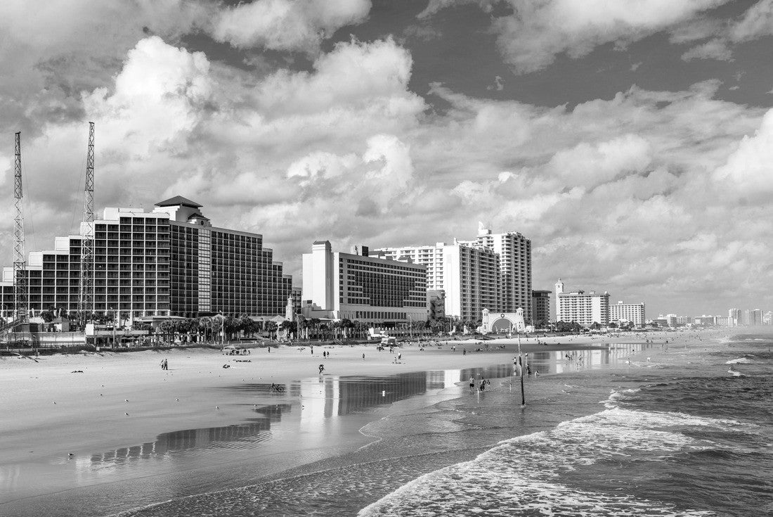 Daytona Beach, Florida, USA beachfront skyline 2000pc PuzzleBlack and White
