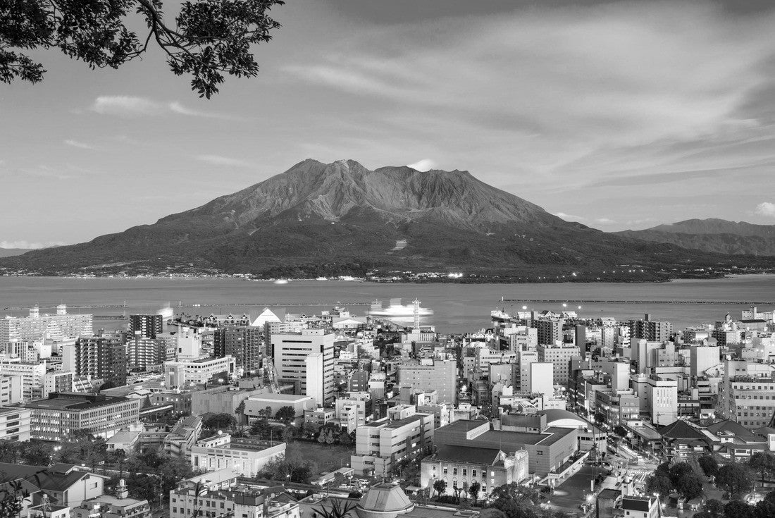 Kagoshima, Japan city skyline with Sakurajima Volcano 2000pc PuzzleBlack and White
