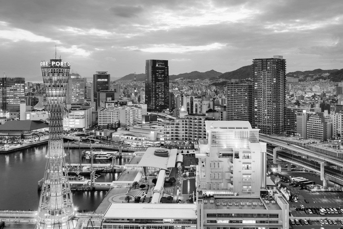 Kobe, Japan port skyline at twilight 2000pc PuzzleBlack and White