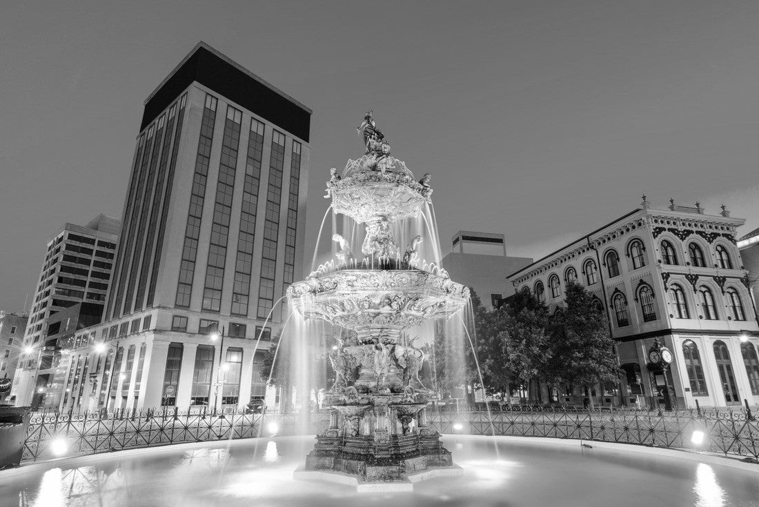 Montgomery, Alabama, USA fountain and downtown cityscape 2000pc PuzzleBlack and White