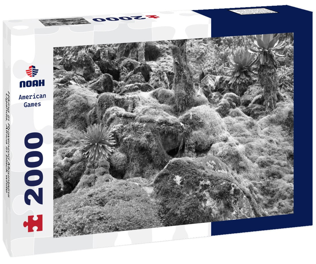 Hiking in Ruwenzori Mountains, Uganda, Africa 2000pc PuzzleBlack and White