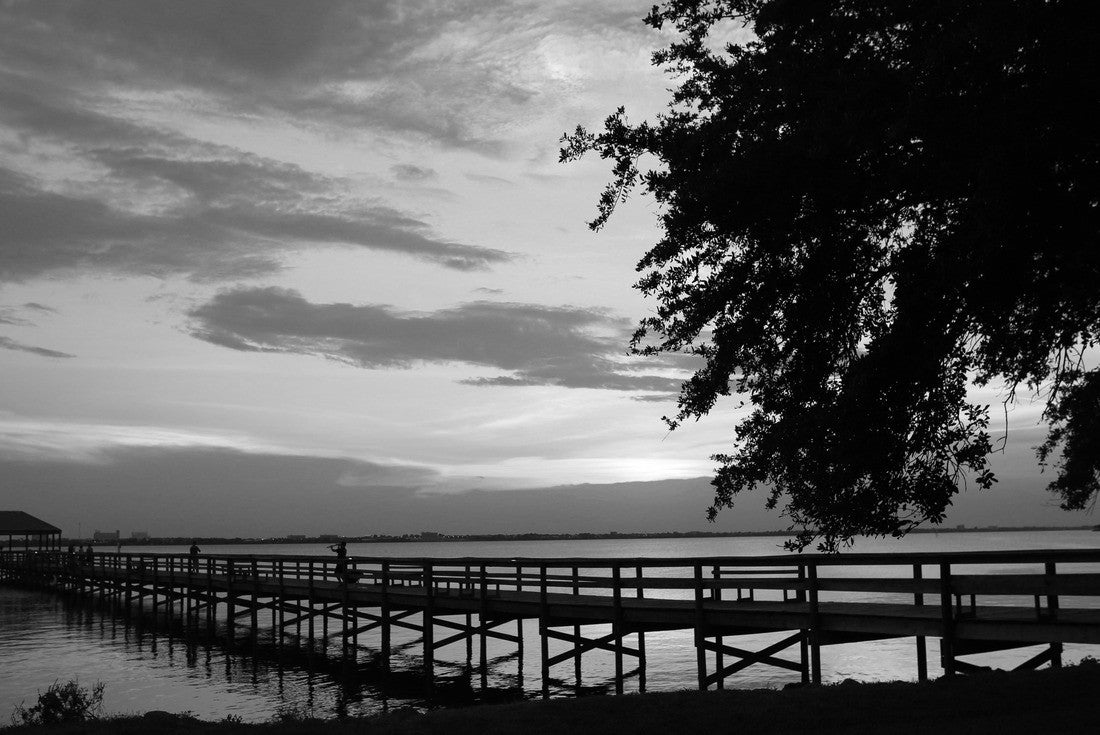 Melbourne pier at sunset in Florida, USA 2000pc PuzzleBlack and White