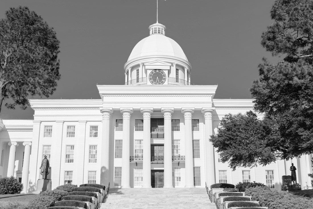 Alabama State Capitol in Montgomery, Alabama 2000pc PuzzleBlack and White