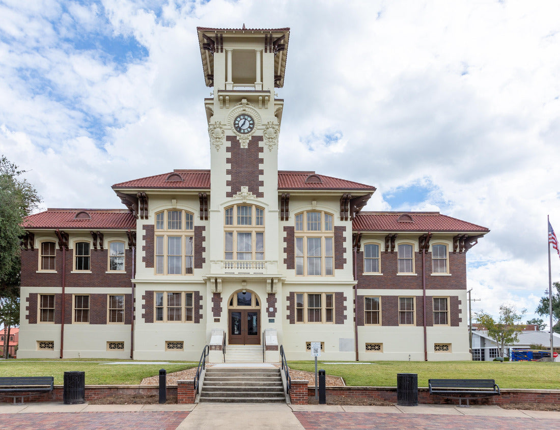 Noah Jigsaw Puzzle View of Lake Charles City Hall, the cultural center of Louisiana, USA 1000 Pieces