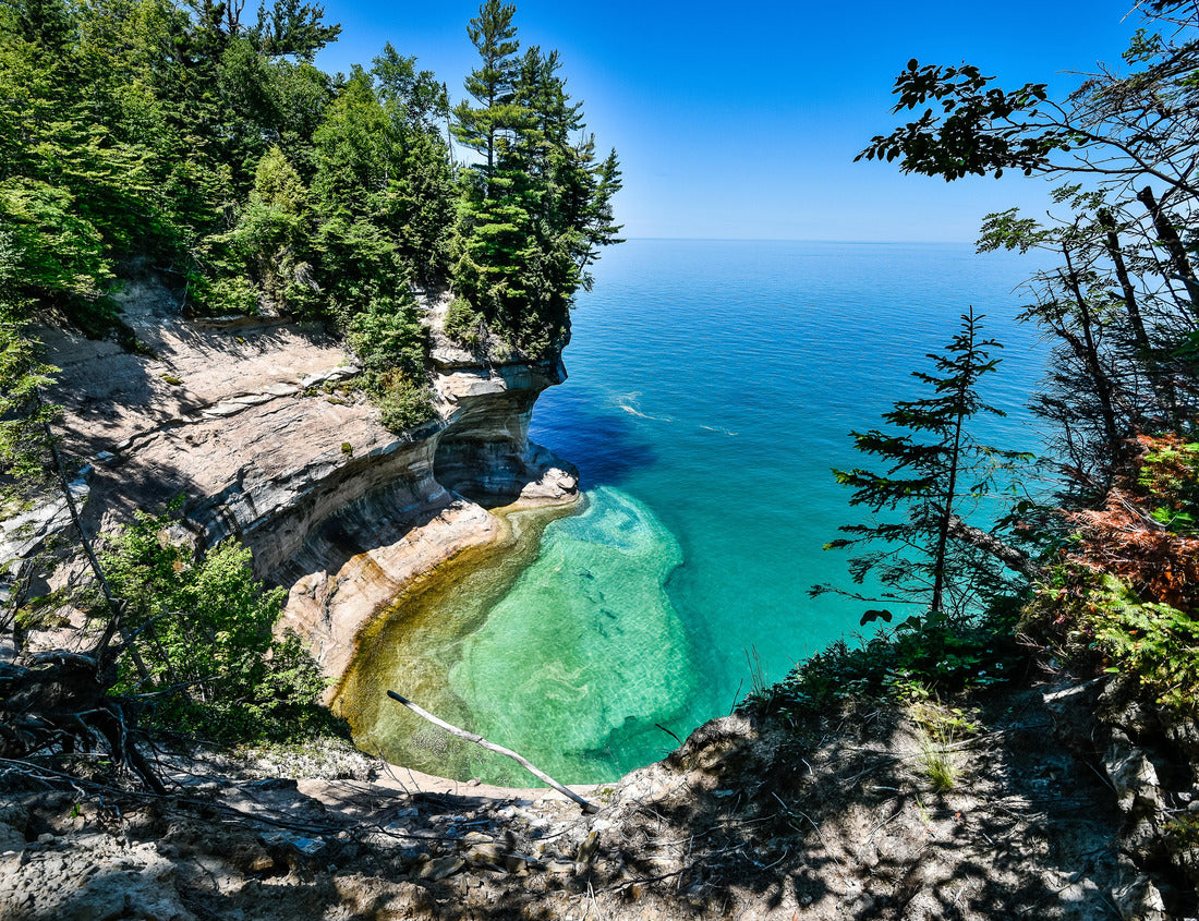 Noah Jigsaw Puzzle The towering view of Lake Superior from Michigan in the Upper Peninsula 1000 Pieces