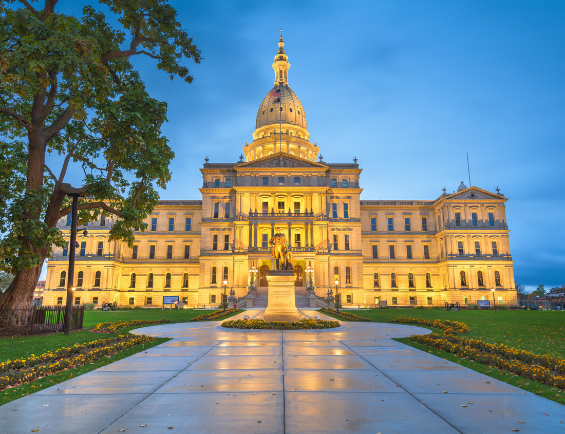 Noah Jigsaw Puzzle Lansing, Michigan, USA at the Michigan State Capitol during a humid evening 1000 Pieces