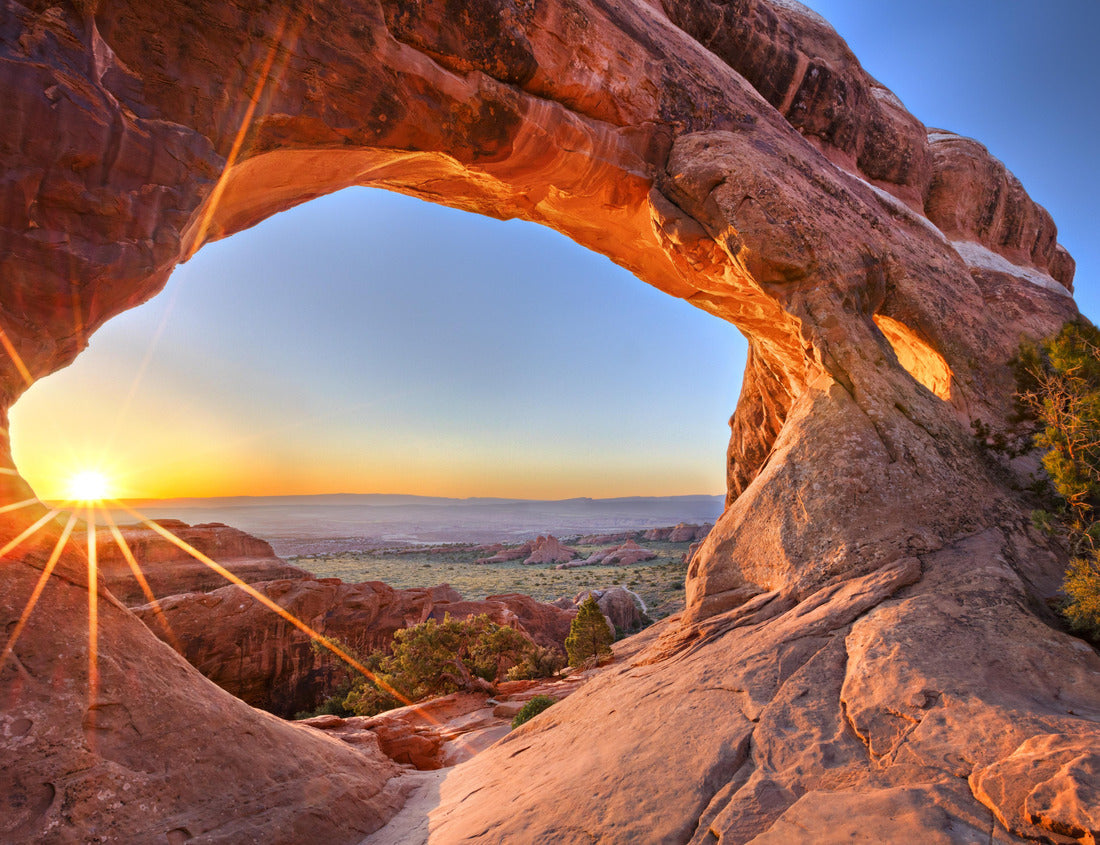 Noah Jigsaw Puzzle Sunrise on the Partition Arch, in Arches National Park 1000 Pieces