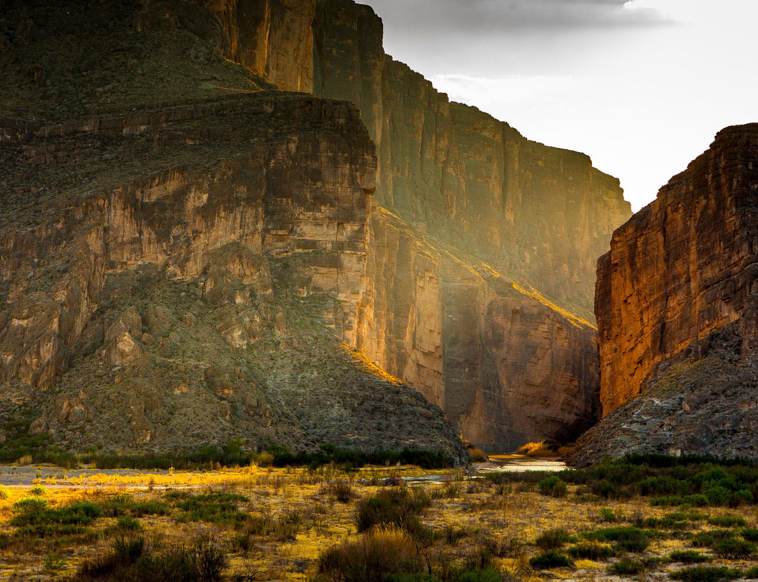 Noah Jigsaw Puzzle Santa Elena Canyon, Big Bend National Park, USA. Picture taken in the evening 1000 Pieces