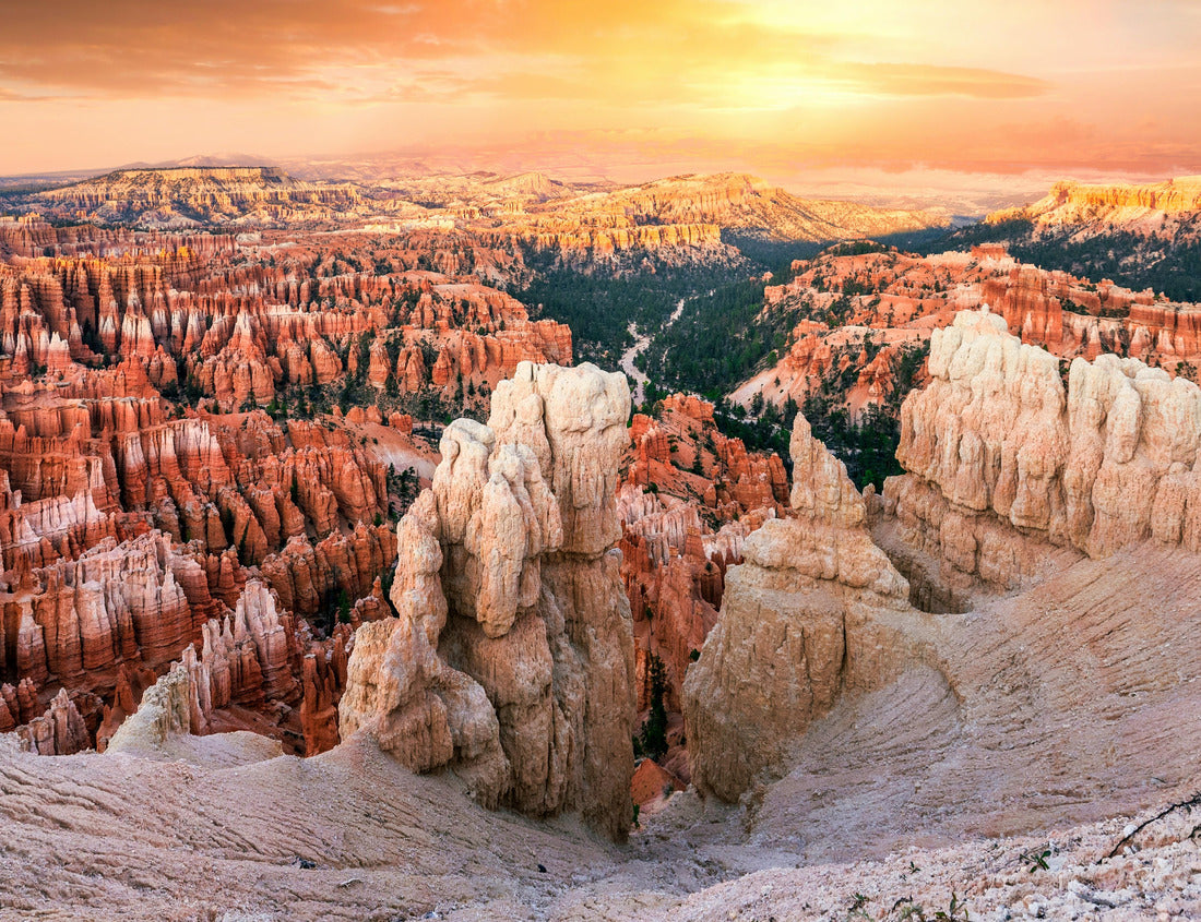 Noah Jigsaw Puzzle Bryce Canyon National Park, Utah, USA incredibly colorful scenery, beautiful natural landscape. Concept, tourism, travel landmark 1000 Pieces