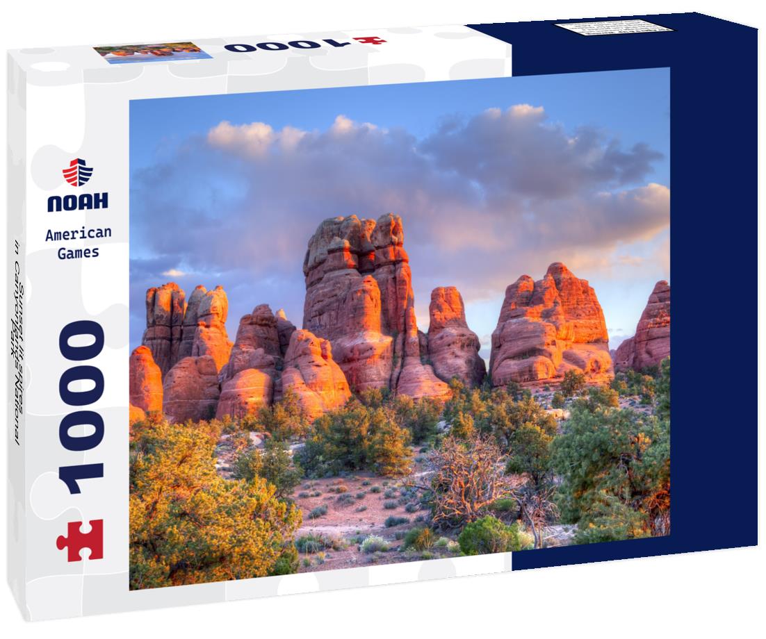 Noah Jigsaw Puzzle Sunset lit spires in Canyonlands National Park 1000 Pieces