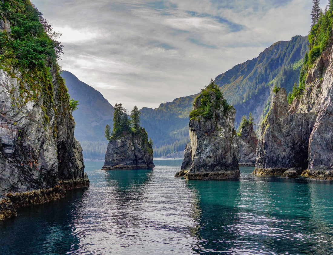 Noah Jigsaw Puzzle Rock Spires in the Turquoise Water of Spire Cove in the Kenai Fjords National Park 1000 Pieces