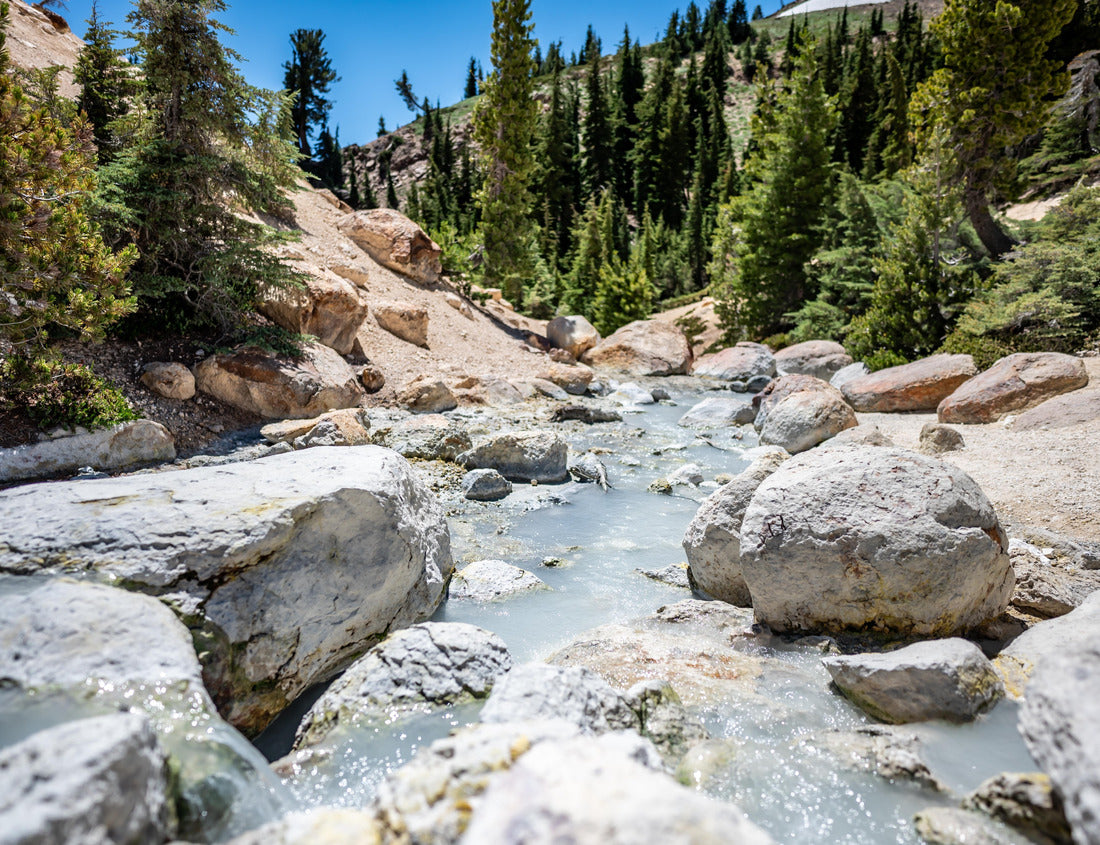 Noah Jigsaw Puzzle Overlook of Bumpass Hell hydrothermal area at Lassen Volcanic National Park, California, USA 1000 Pieces