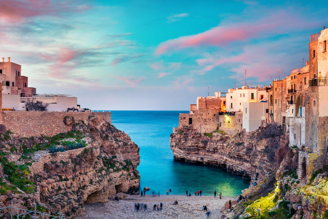 Spectacular spring city of Polignano a Mare, Puglia region, Italy 2000pc Puzzle