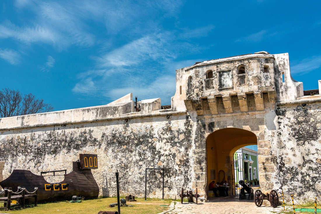 Puerta de Tierra, city gate of San Francisco de Campeche in Mexico 2000pc Puzzle